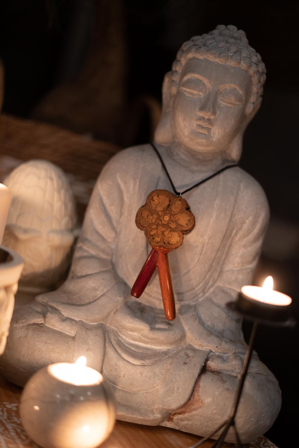 buddha statue mit hapee