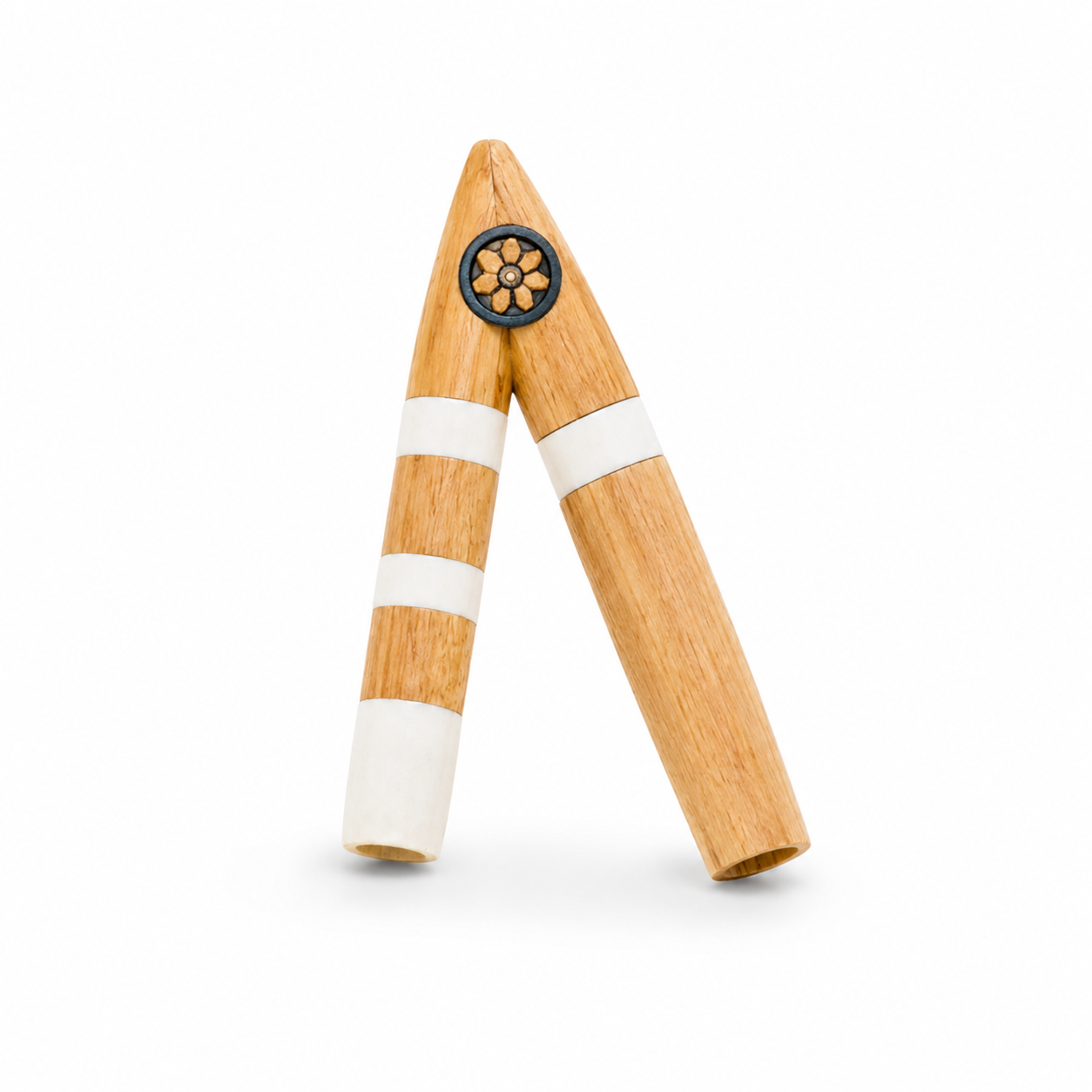 Kuripe – aus Palo Santo Holz mit Schmuck